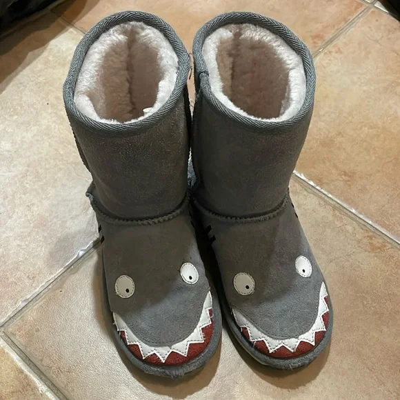 Emu shark boots hot sale